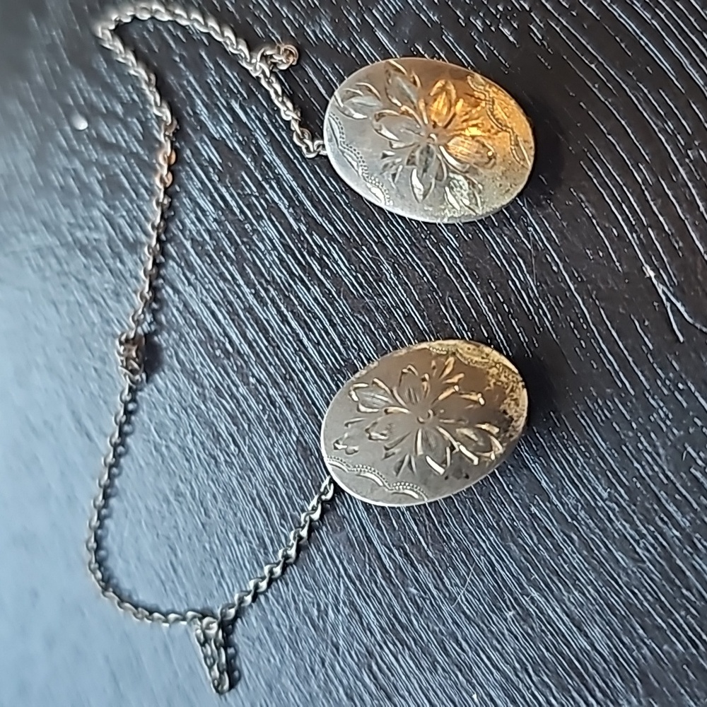 Vintage sterling silver sweater chain clip
